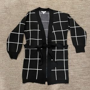 Black and white cardigan with tie